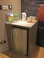 La Hotel - Baseball Theme Hall