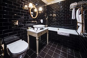 DOM Boutique Hotel by Authentic Hotels