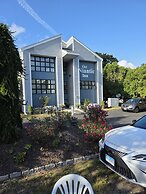 The Niantic Inn