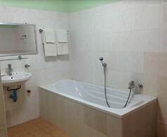 Saw Nyein San Guest House