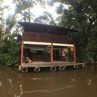 Rana Roja Lodge