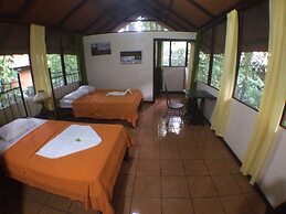 Rana Roja Lodge