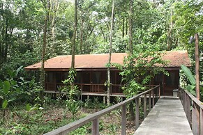 Rana Roja Lodge
