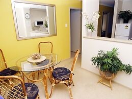 Scarborough & Absolutely Beachfront