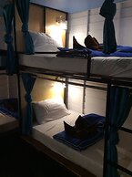 Moov Inn Garden Hostel