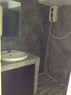 Moov Inn Garden Hostel