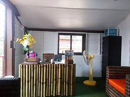 Moov Inn Garden Hostel