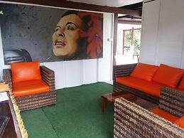 Moov Inn Garden Hostel