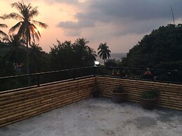 Moov Inn Garden Hostel