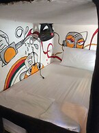 Moov Inn Garden Hostel