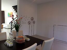 Mondara Vacation Home