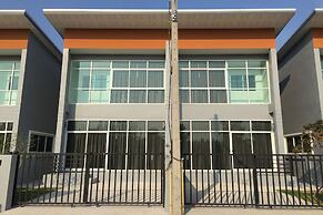 Mondara Vacation Home
