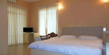 Grindlays Regency Hotel