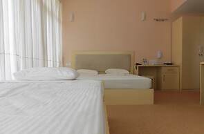 Grindlays Regency Hotel