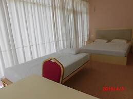 Grindlays Regency Hotel