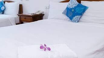 Baan Suan Khunta Golf Resort