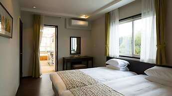 Koyaru-no-sato Doggys Island