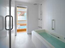 Koyaru-no-sato Doggys Island