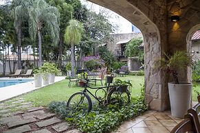 Las Lomas Casa Hotel