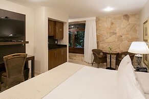 Las Lomas Casa Hotel