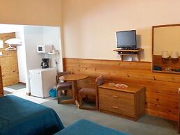 Quiet Bay Inn & Café