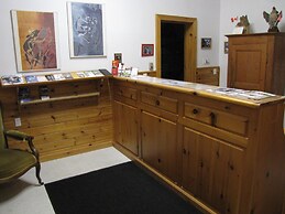 Quiet Bay Inn & Café