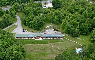 Quiet Bay Inn & Café