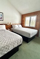 Quiet Bay: Lakeside Escape