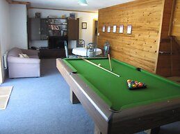 Quiet Bay Inn & Café