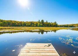 Quiet Bay: Lakeside Escape