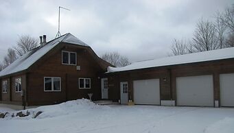 Quiet Bay Inn & Café