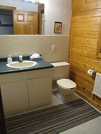 Quiet Bay Inn & Café