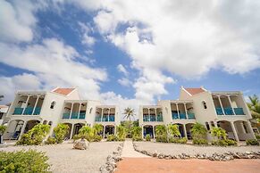 Captain Don's Habitat