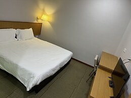 New Cape Inn