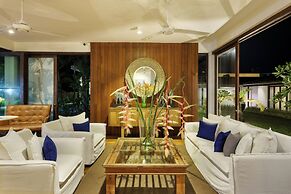 Ubuntu Beach Villas By Reveal