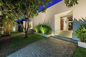 Ubuntu Beach Villas By Reveal