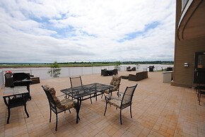 Premiere Suites Moncton