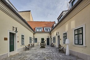 Maison Bistro & Hotel