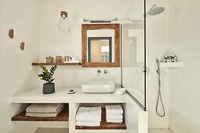 Parian Boutique Hotel