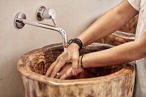 Parian Boutique Hotel