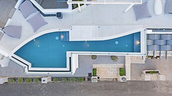 Parian Boutique Hotel