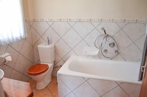 Aan De Bergen Guesthouse South Africa