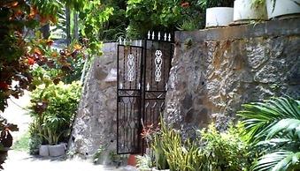 CHEZ LORNA 3 nights or plus