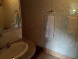 CHEZ LORNA 3 nights or plus