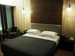 The Riverside Hotel & Motel