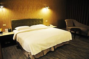 The Riverside Hotel & Motel