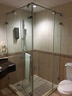 The Riverside Hotel & Motel