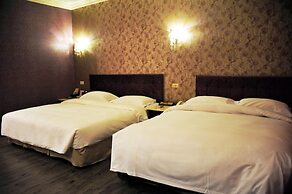 The Riverside Hotel & Motel