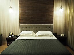 The Riverside Hotel & Motel