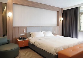 The Riverside Hotel & Motel